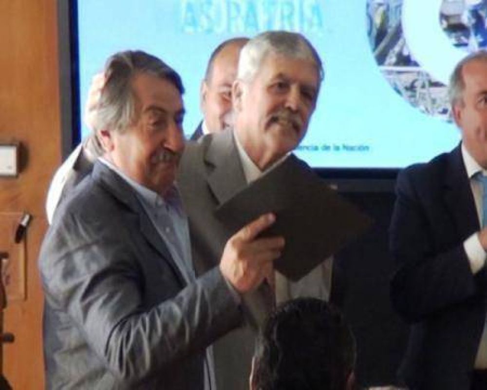 Se firm� el convenio para el inicio de la obra de cloacas para 65 cuadras