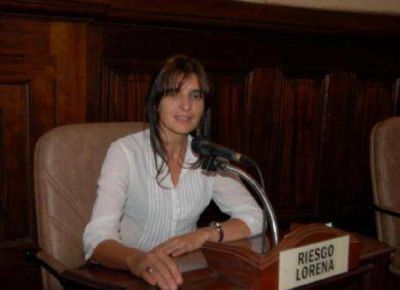 Lorena Riesgo: �Los que no recolecten los desechos de sus perros de la v�a p�blica van a ser sancionados�
