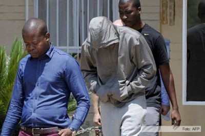 El fiscal acus� al atleta Pistorius del asesinato premeditado de su pareja