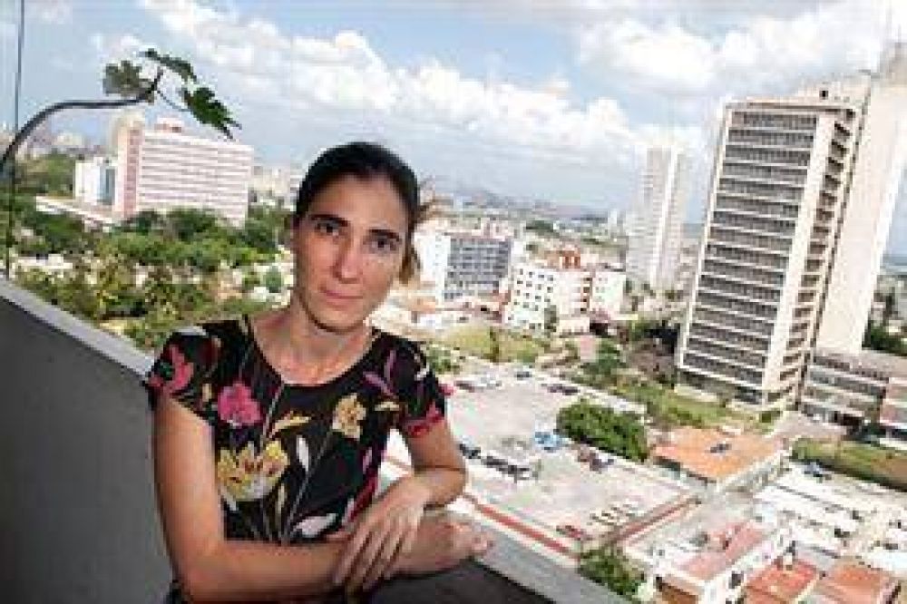 Brasil recibi� a Yoani con aplausos y quejas