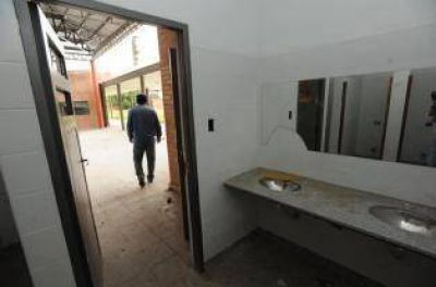 Una escuela nueva fue saqueada por delincuentes