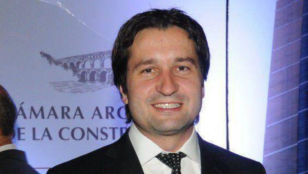 "Van por los fondos para obra p�blica"