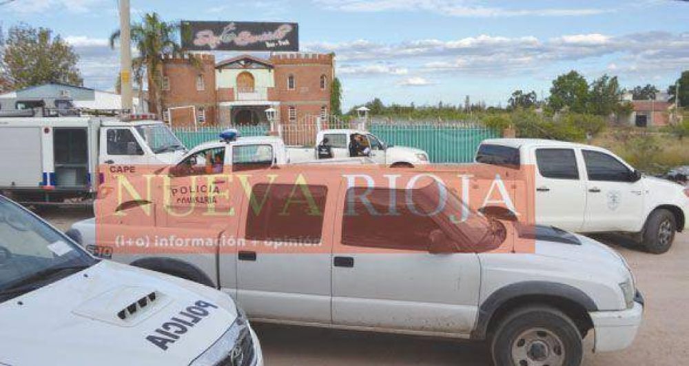 Allanan y excavan propiedades adjudicadas a �Liliana� Medina