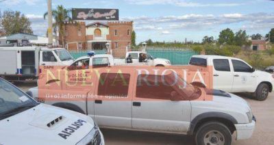Allanan y excavan propiedades adjudicadas a �Liliana� Medina