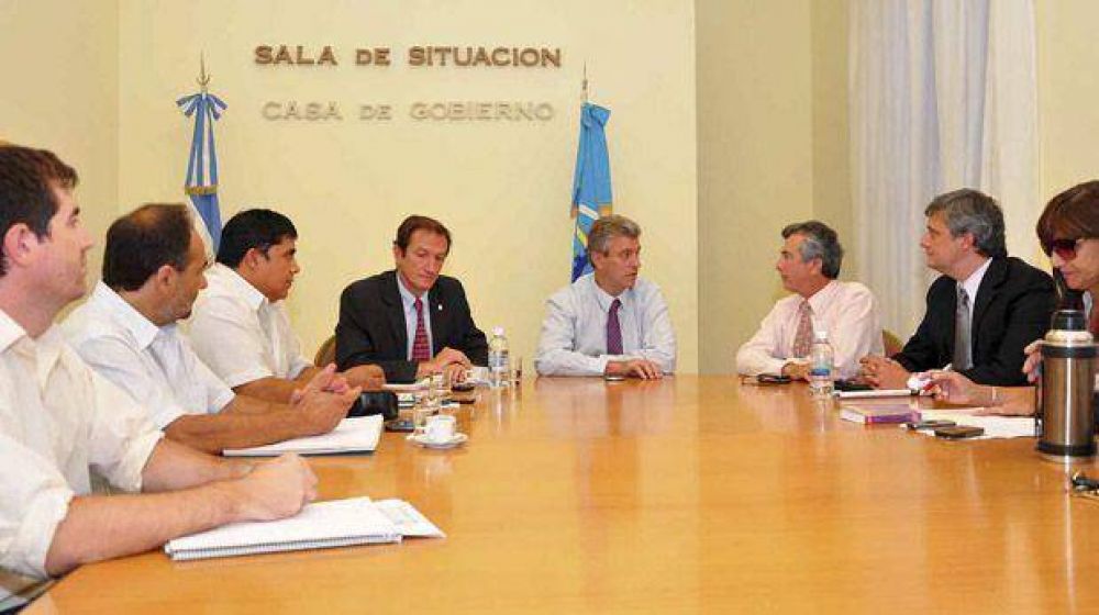 Chubut ofert� a los docentes una mejora salarial del 22,43%
