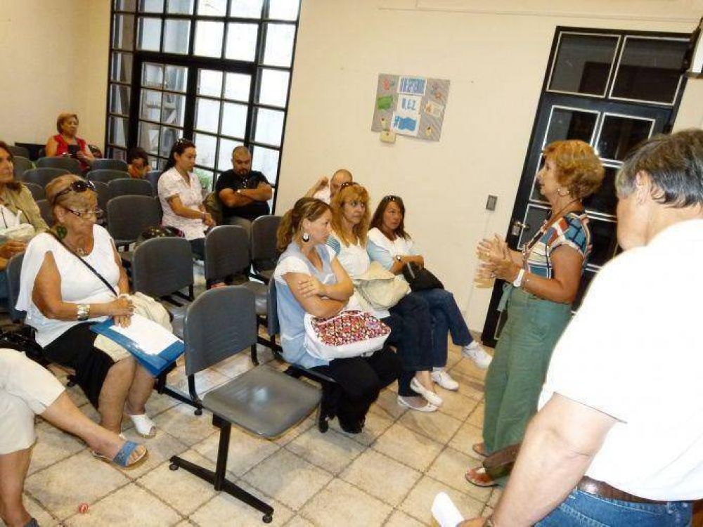 En Z�rate, los docentes votaron dos d�as de paro