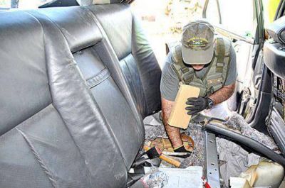 Cae lujoso auto con marihuana en El Arco