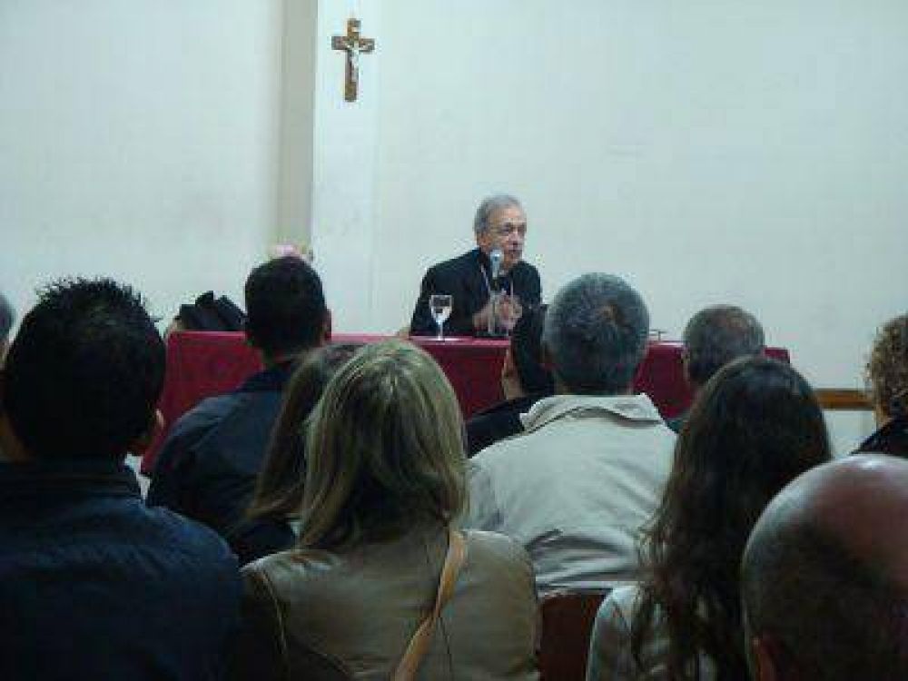 LANZARON EL CENTRO DE CAPACITACI�N PROFESIONAL "JUAN PABLO II"