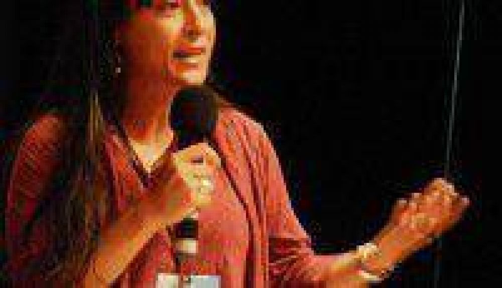 Diputada juje�a disert� en Salta en el marco del Bicentenario