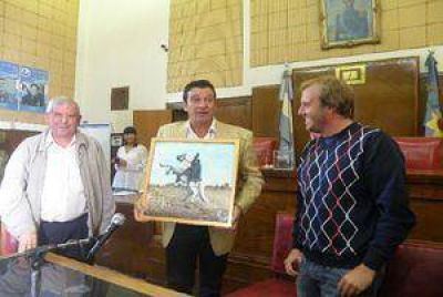Premiaron la trayectoria art�stica de Fernando L�piz