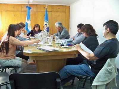 Educaci�n y ADOSAC trabajar�n en conjunto en los ofrecimientos de cargos