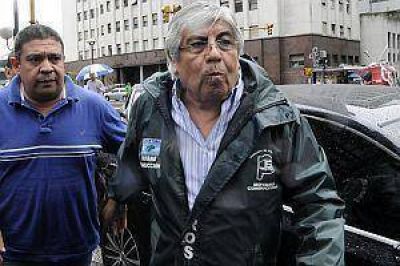  "Hay una puja para ver quien es m�s chupa medias de la Presidenta"