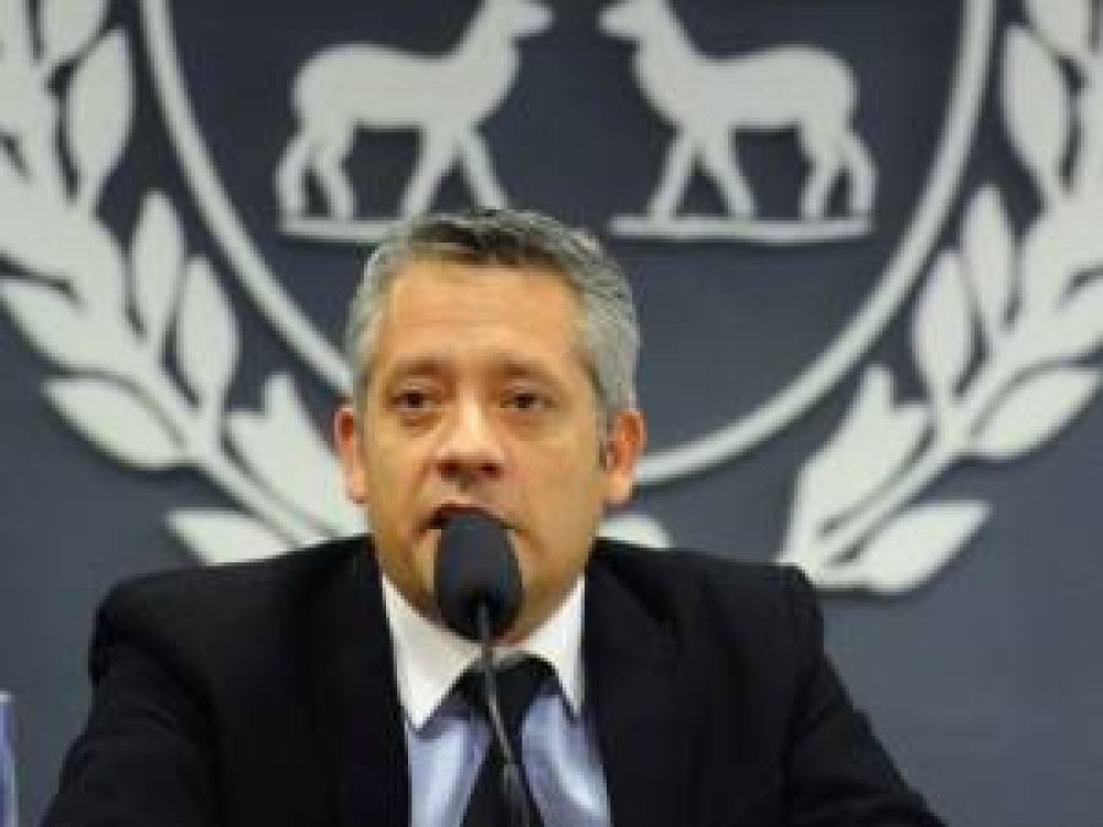 �El 100% del aumento salarial impactar� sobre el b�sico de los empleados p�blicos�