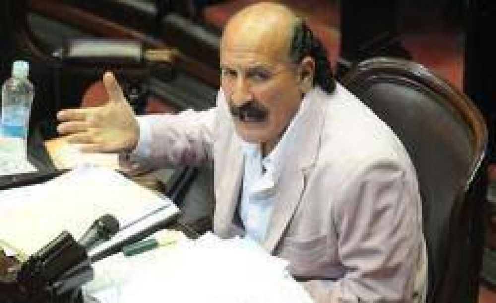 Yoma dice que todav�a no decidi� si buscar� renovar su banca