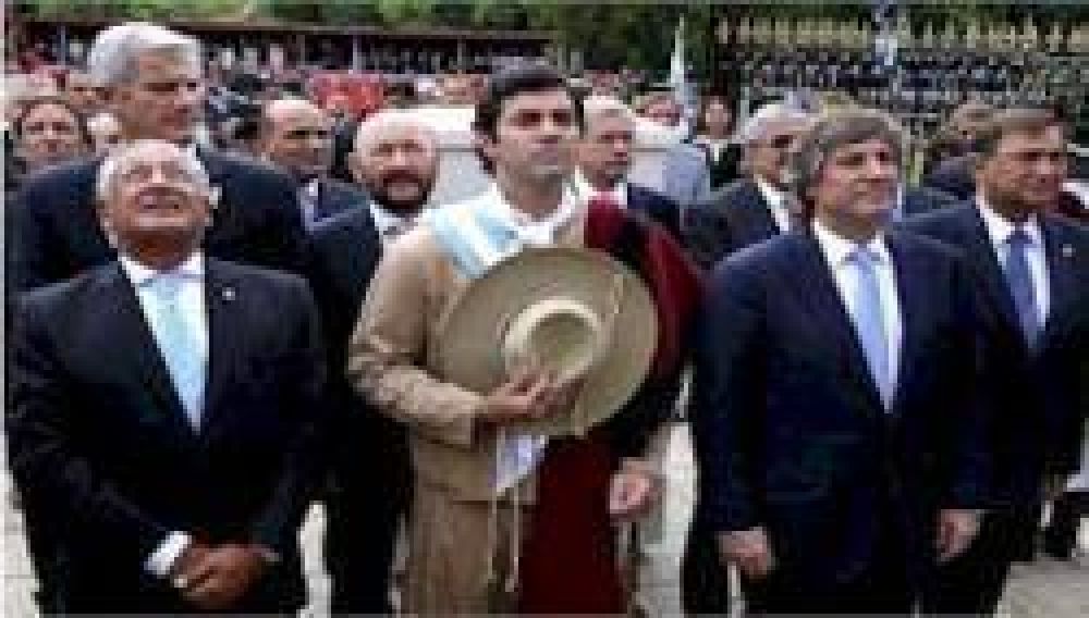 Boudou: "a combatir el colonialismo"