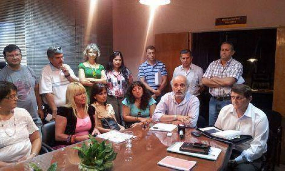Docentes misioneros iniciar�n las clases tras aceptar aumento salarial del 24 %