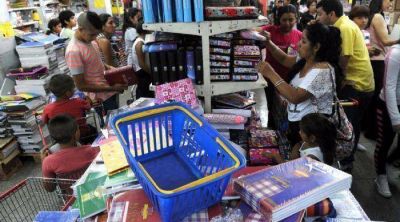 Esperan una 'avalancha' de compras escolares el 'finde''