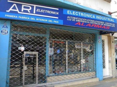 Se llevaron $18 mil en un golpe boquetero a un local del centro