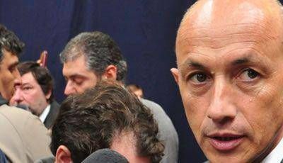 Peralta dice que hace gestiones, pero lo hace para seguir dividiendo a todos los santacruce�os