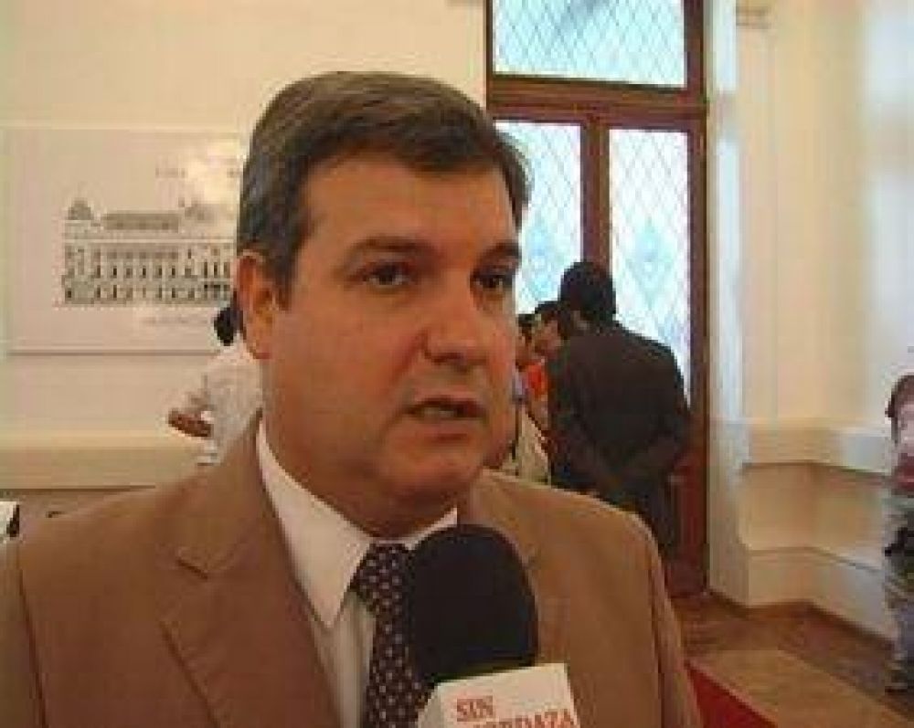 Pablo Far�as, el candidato de Binner