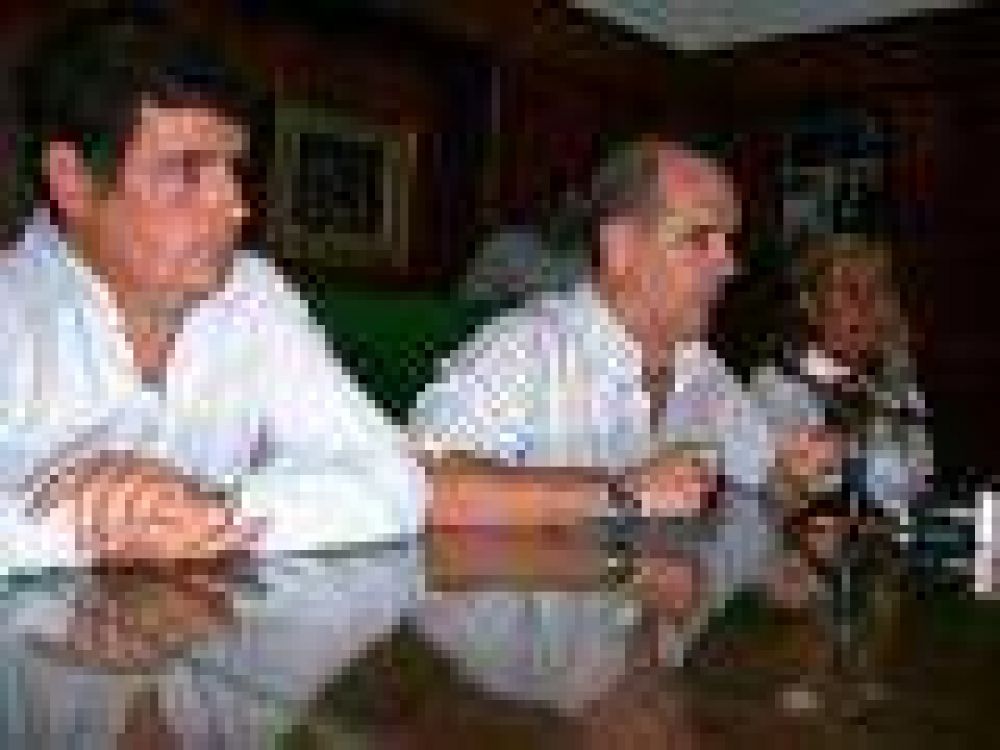 En conferencia de prensa, el intendente Zurro dio detalles sobre el sorteo de viviendas	
