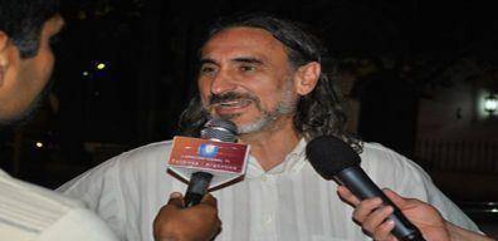 Basterra advirti� que �Los medios monop�licos magnifican situaciones para generar conflictos�