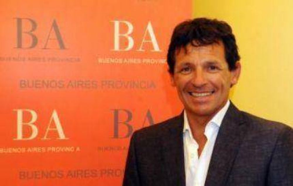 Juan Curuchet: �Alguien que ha representado al pa�s tiene la personalidad suficiente para encarar cualquier proyecto�