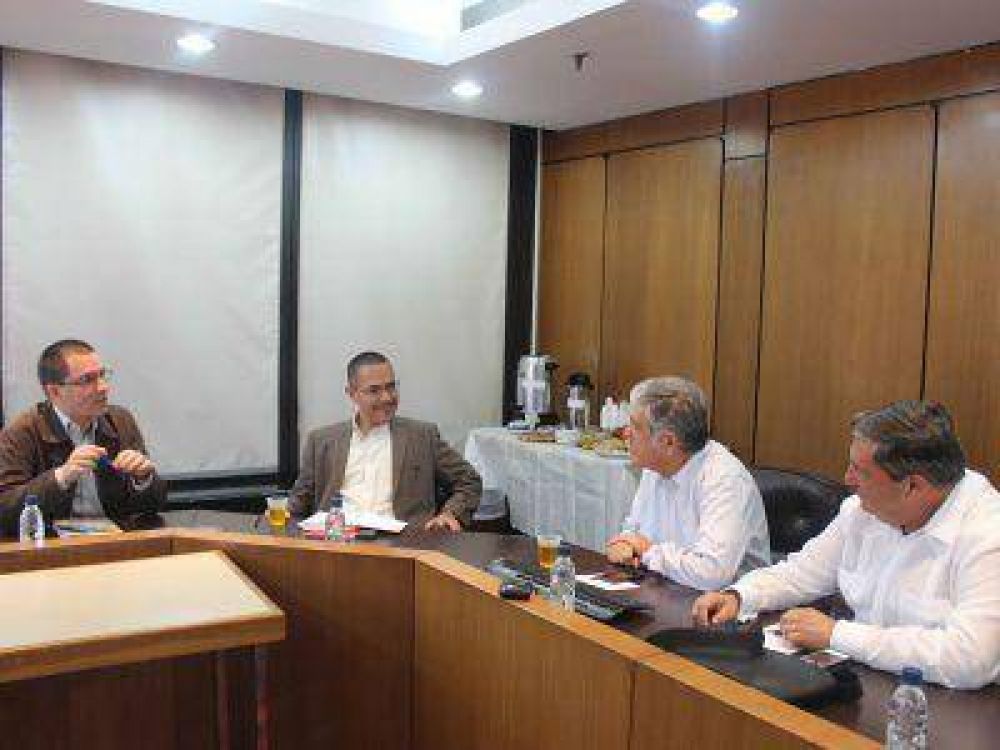 CHEPPI: "SE MATERIALIZA EL SUE�O DE N�STOR KIRCHNER Y HUGO CH�VEZ"