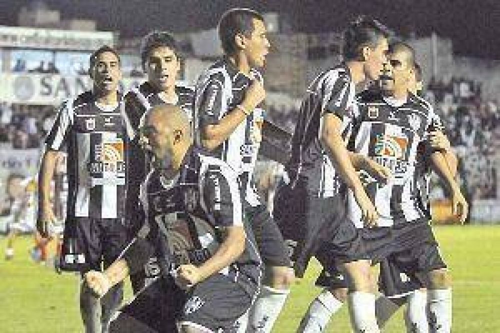 El Ferro lo empat� de guapo y estuvo cerca de vencer a San Mart�n (T)