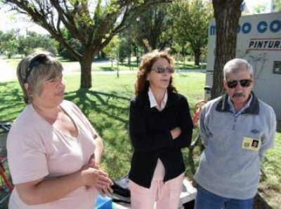 El grupo "Renacer" contin�a la colecta de �tiles escolares