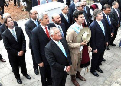 El Gobernador asisti� a los actos por la Batalla de Salta