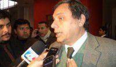 Tecchi: �avanzamos en el cronograma de refacciones en las escuelas�