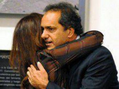 Buscando limar asperezas, el sciolismo realiza acto en apoyo a Cristina
