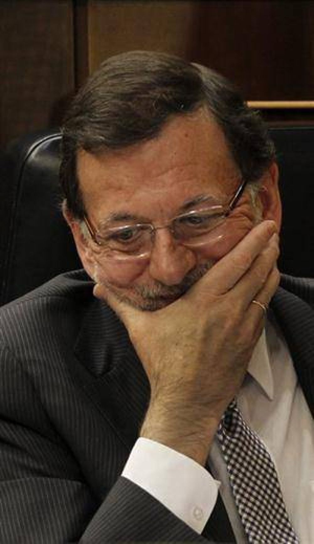 Bajo presi�n, Rajoy llam� a un pacto contra la corrupci�n