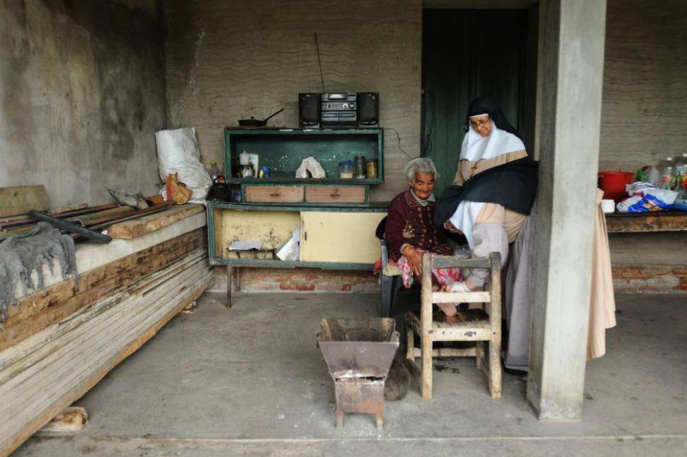 Estudiaron 10 a�os para recibirse de enfermeras y de "sirvientas" de los pobres