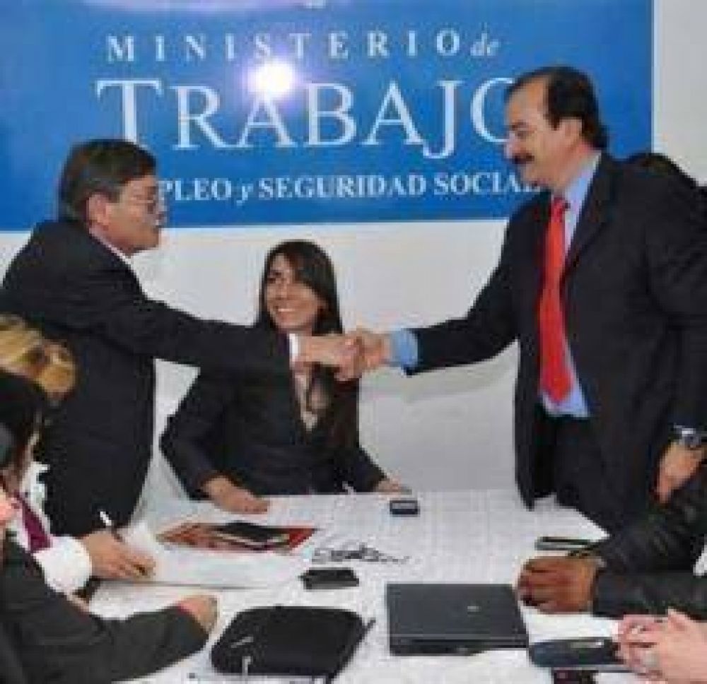 El lunes arrancan las clases tras un acuerdo entre AMP y el gobierno