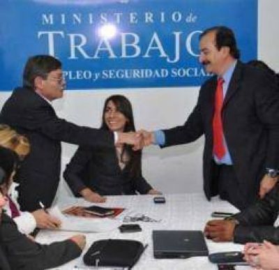 El lunes arrancan las clases tras un acuerdo entre AMP y el gobierno
