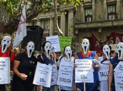 Las clases no empiezan el lunes y hoy se define la modalidad del paro