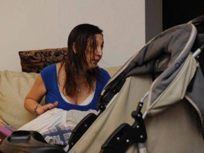 Un taxista arroj� a la calle un cochecito porque pod�a "ensuciar el tapizado"