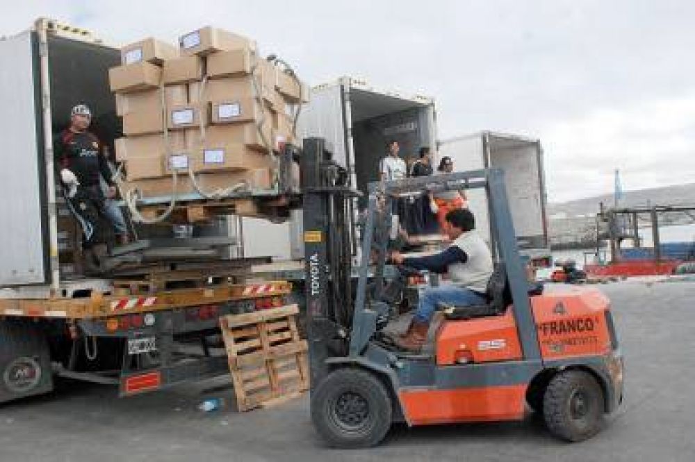 Buques centolleros mantienen en ritmo al puerto local