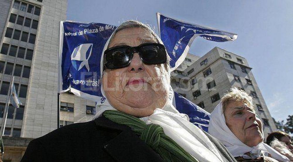 "De Gennaro es un traidor, y Moyano es una mierda"