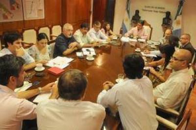 El gobierno define pautas para las paritarias y ma�ana realizar� anuncio sobre oferta para el sector docente