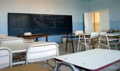 Los gremios mayoritarios docentes no inician las clases el lunes