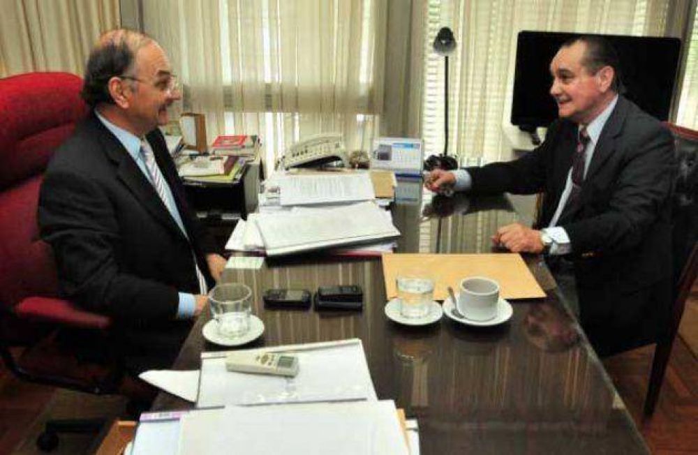 El Poder Ejecutivo y el STJ analizaron la situaci�n salarial del sector judicial