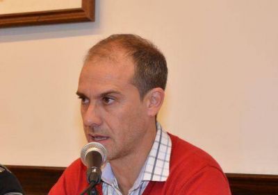 Aparicio: �La ministra deber�a pedir disculpas a los intendentes�