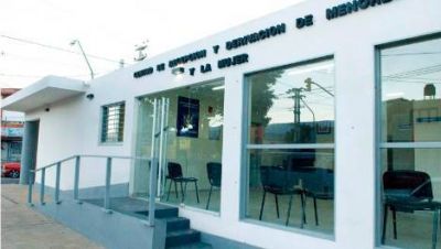 Lo demoraron y huy� en unos minutos del Centro de Recepci�n