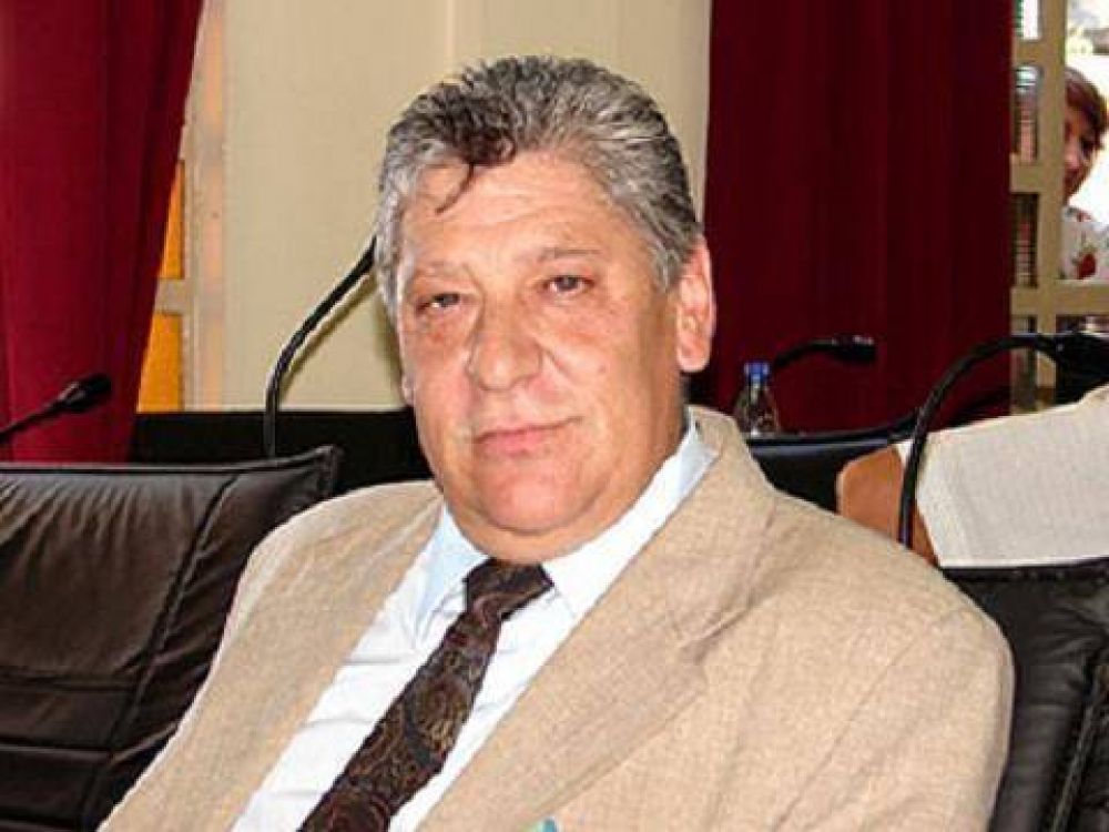 MONTERO: �DE 24 CONCEJALES QUE HAYA 13 BLOQUES ES UNA EXAGERACI�N�