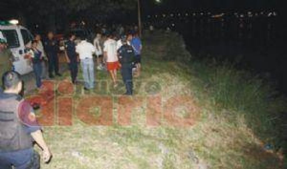 Encuentran a un hombre ahogado en una acequia en Villa Robles