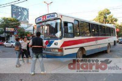 Mujer herida tras ser embestida por un colectivo en Belgrano y Pedro Le�n Gallo