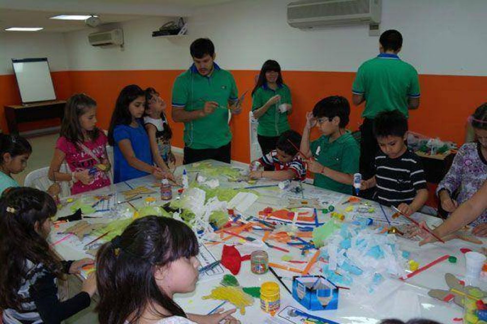 Contin�an los cursos de verano para ni�os en el CCB